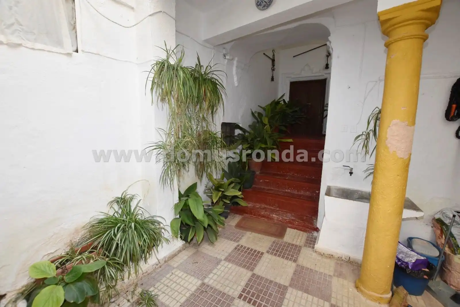 Vista exterior de Casa o xalet en venda en Ronda amb Calefacció i Balcó