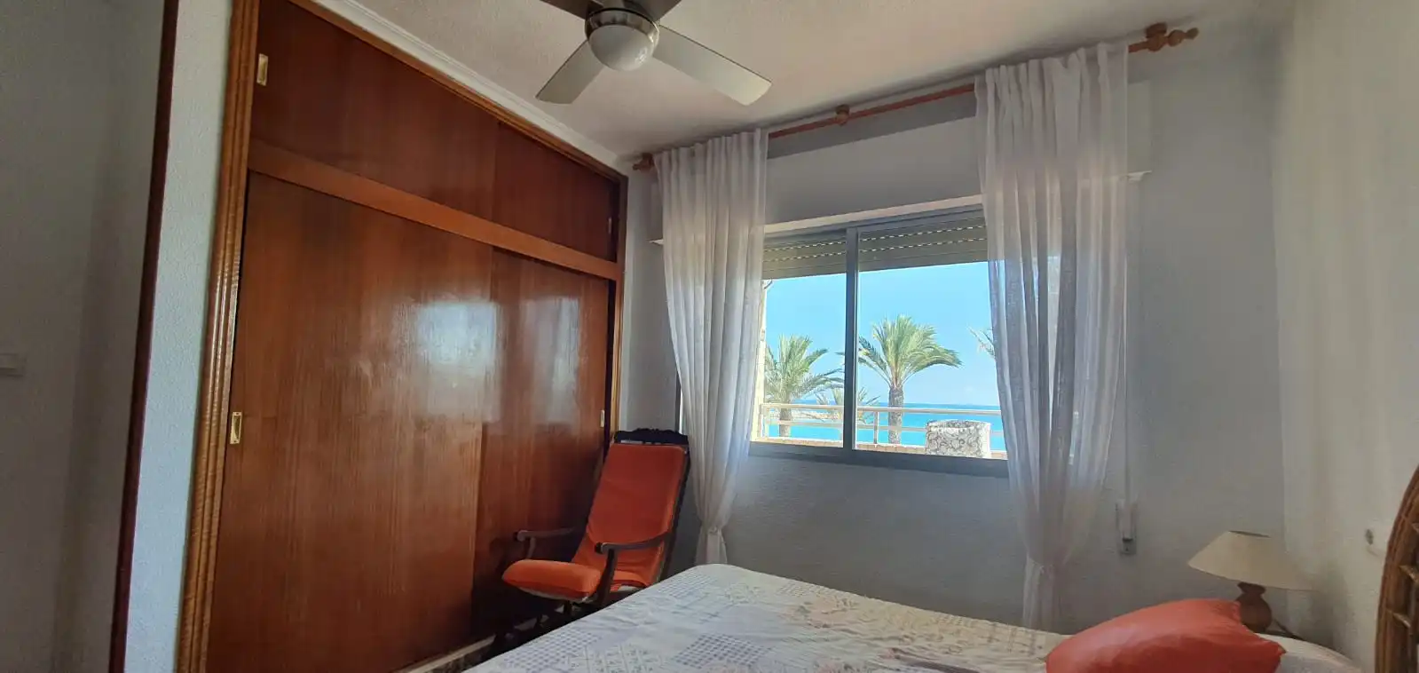 Habitación de Piso en venta en Pilar de la Horadada con Balcón y Alarma