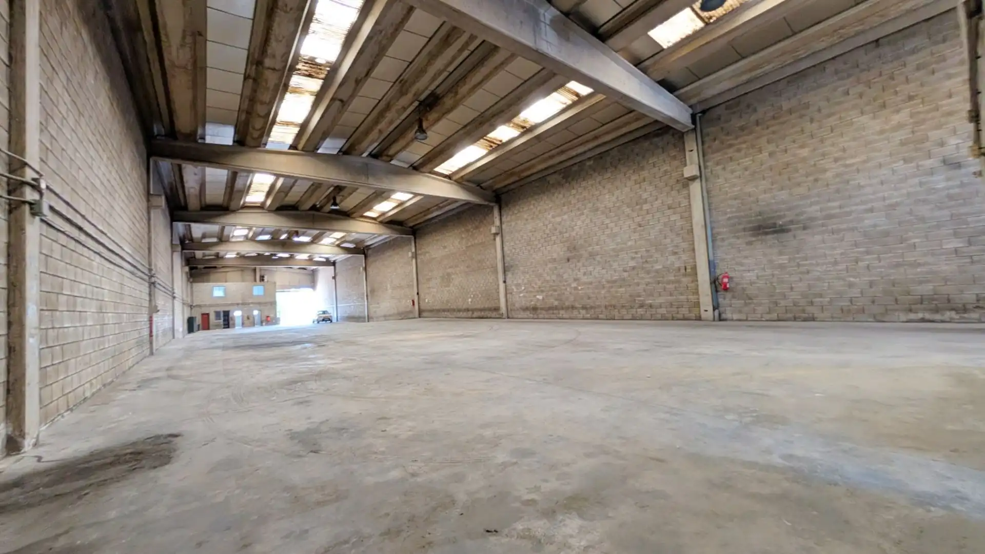 Nave industrial de alquiler en Zaragoza