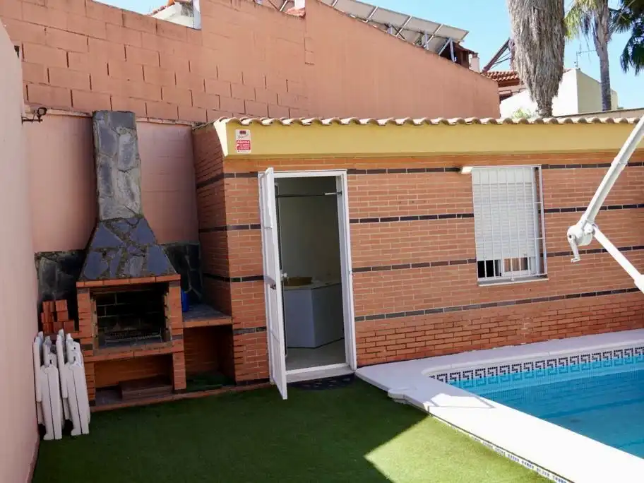 Jardí de Casa o xalet de lloguer en Mairena del Aljarafe amb Aire condicionat, Jardí privat i Piscina