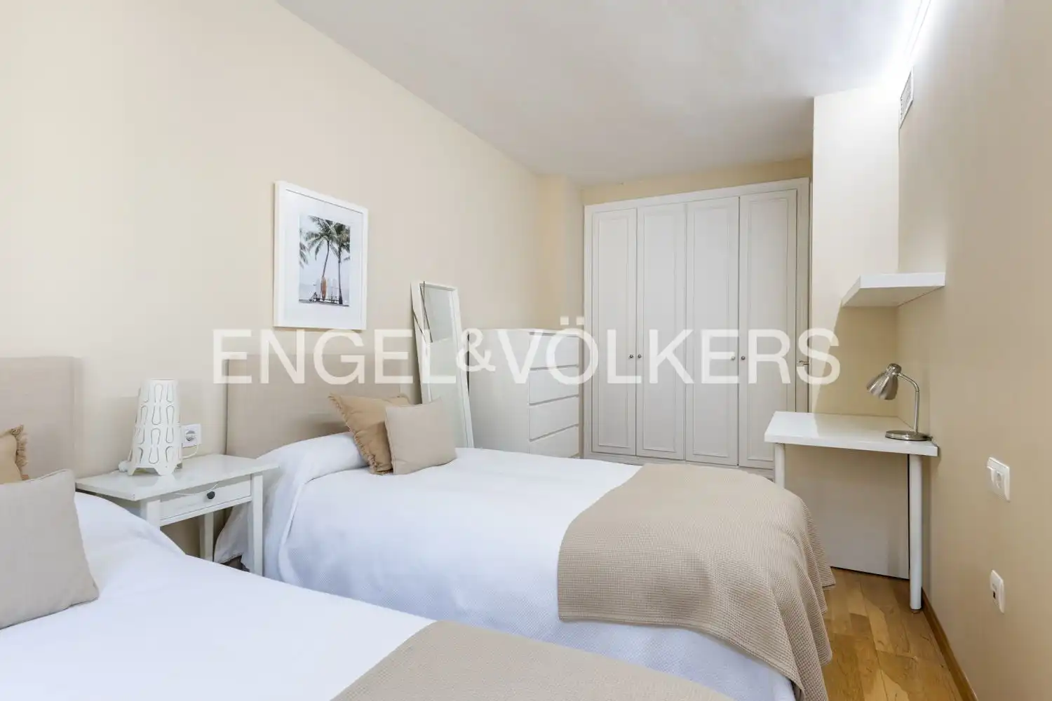 Habitación de Piso de alquiler en Valencia con Aire acondicionado, Calefacción y Parquet