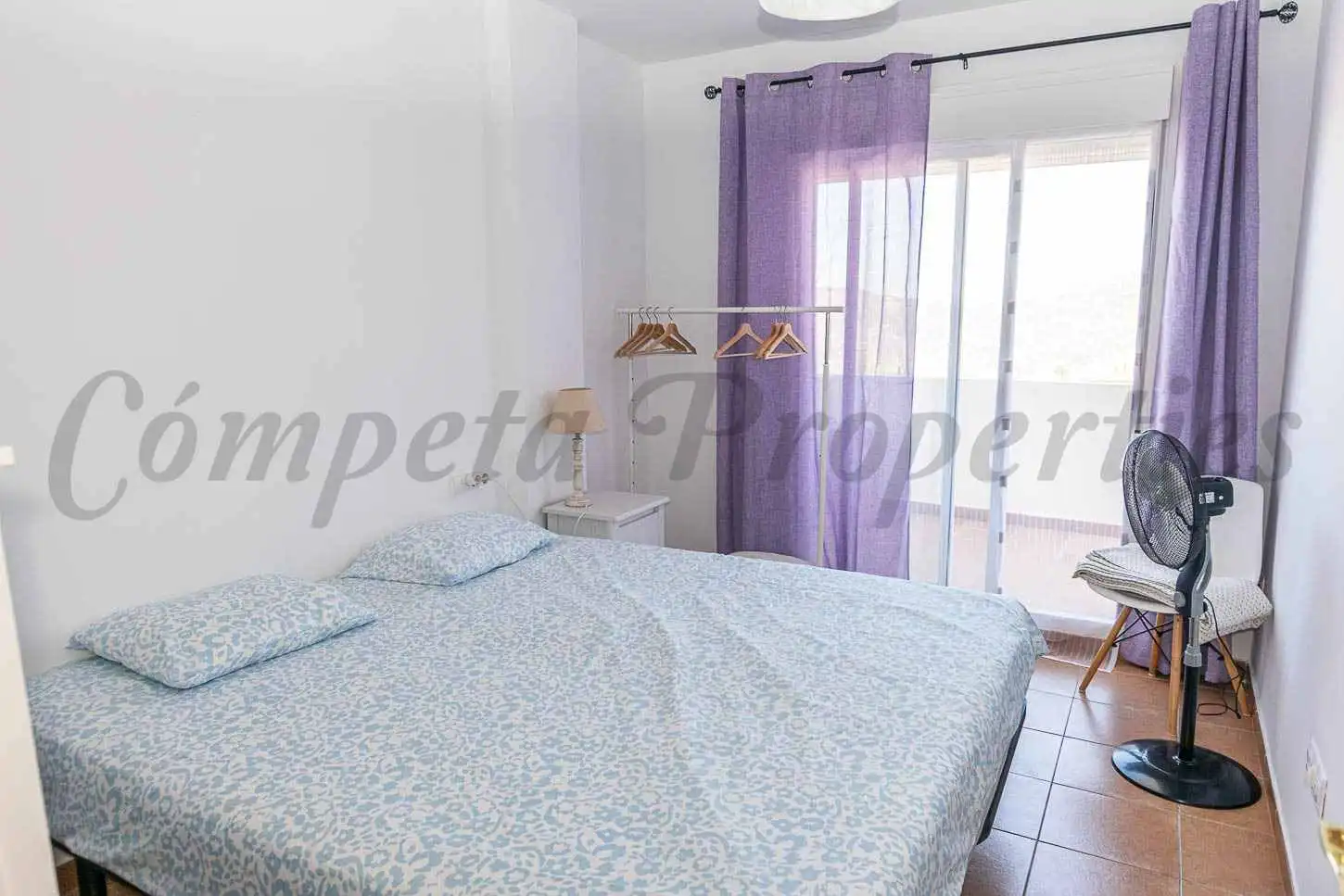 Bedroom of Flat for sale in Cómpeta  with Air Conditioner, Terrace and Furnished