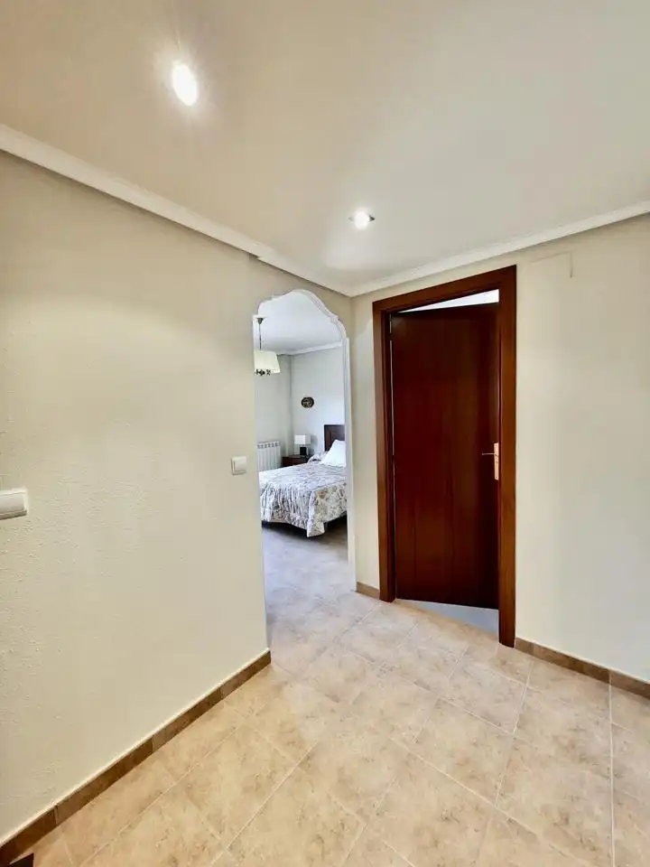 Planta baja en venta en Zaragoza con Aire acondicionado, Calefacción y Terraza