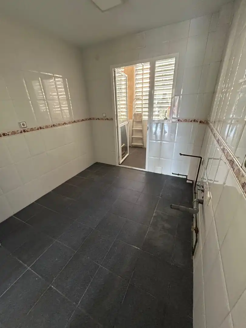 Bany de Pis de lloguer en Málaga amb Aire condicionat, Terrassa i Piscina comunitària