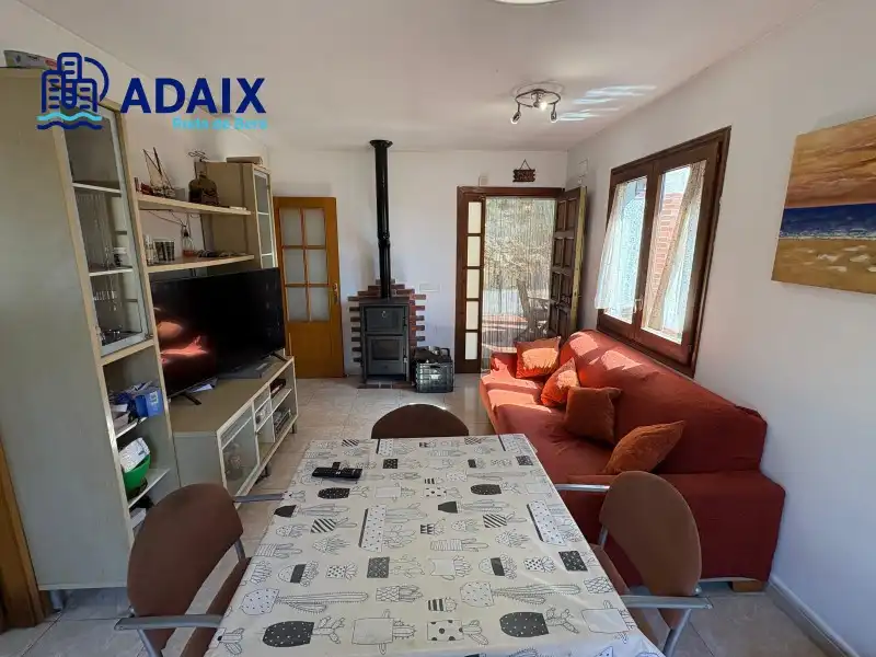 Casa adosada en venda a Roda de Berà