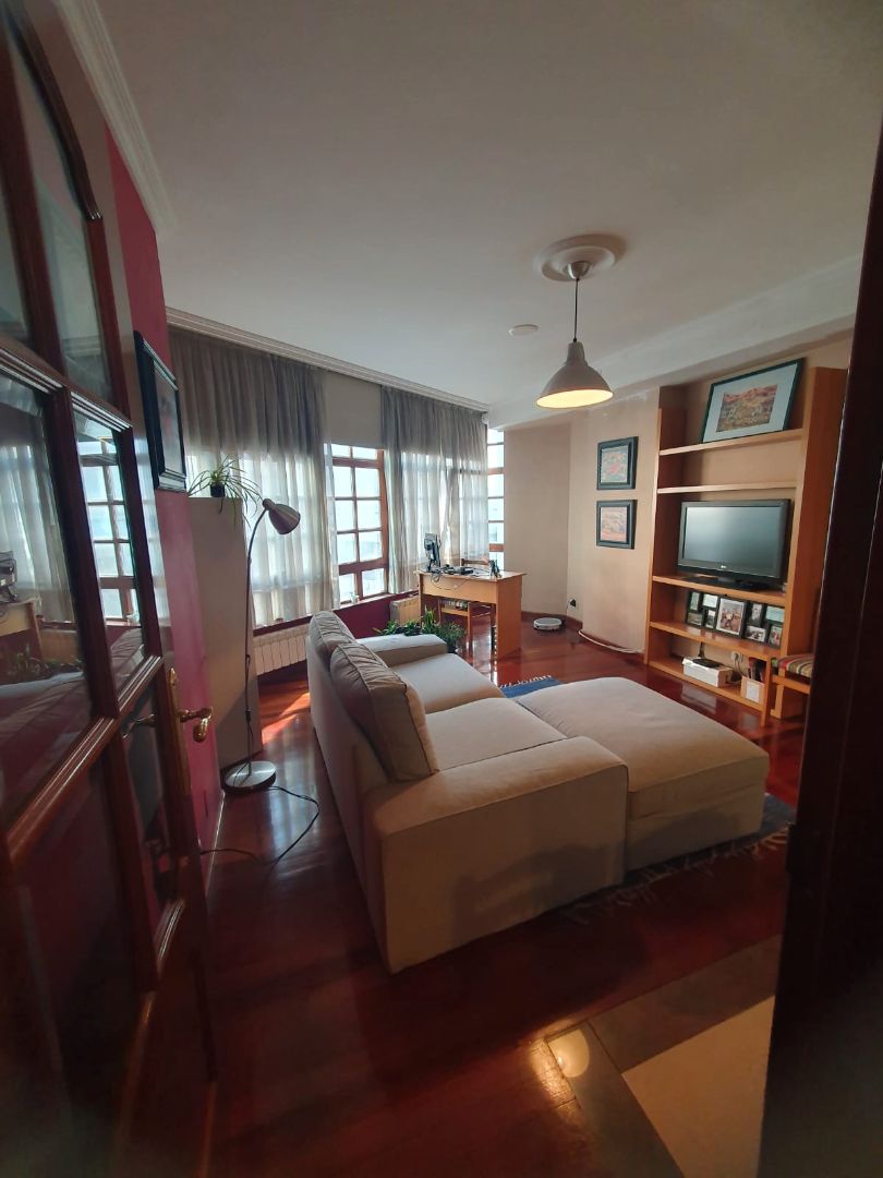 Living room of Apartment to rent in Ferrol  with Heating, Parquet flooring and Storage room