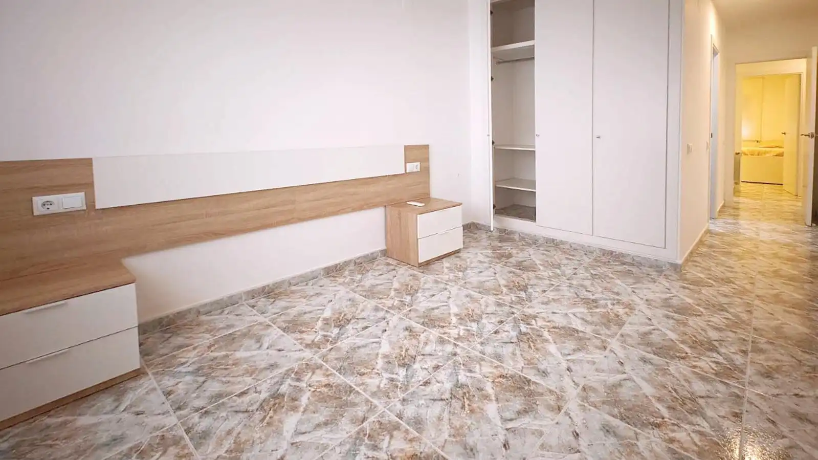 Pis de lloguer a Carrer TORRES JORDI, Barris Marítims