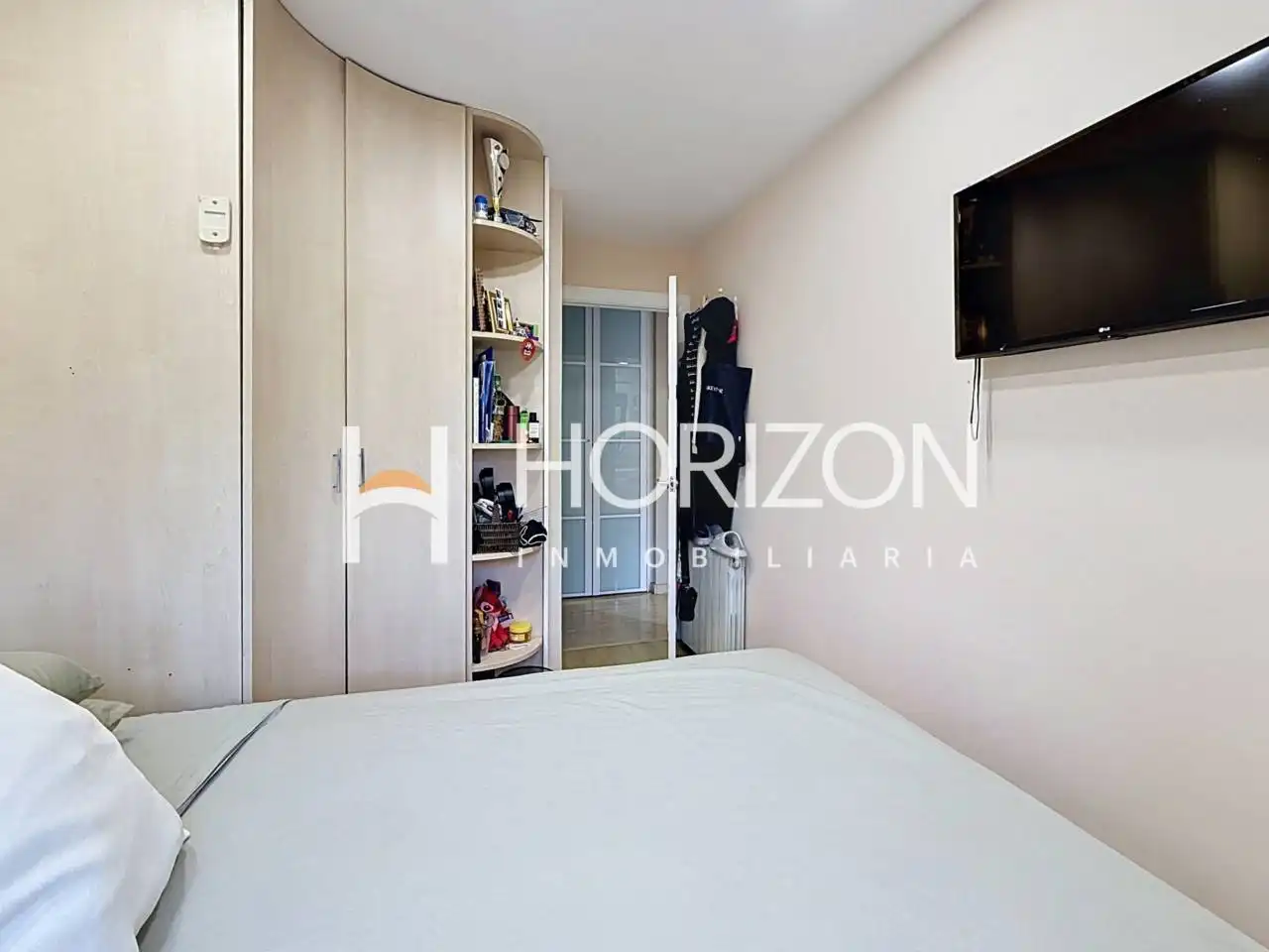 Bedroom of Detached homes for sale in Barcelona  with Air Conditioner, Heating and Private garden