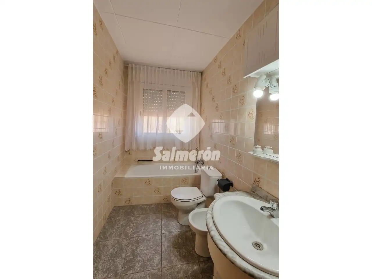 Badezimmer von Haus oder Chalet zum Verkauf in Palafolls mit Klimaanlage