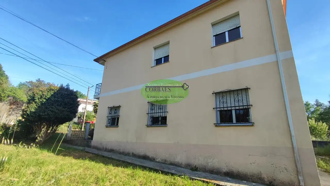 Vista exterior de Casa o xalet en venda en Cortegada amb Calefacció, Jardí privat i Parquet