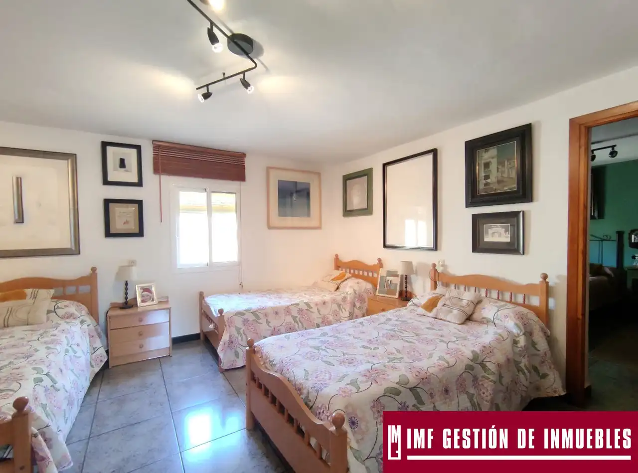 Habitación de Finca rústica en venta en Canillas de Aceituno con Jardín privado, Terraza y Amueblado
