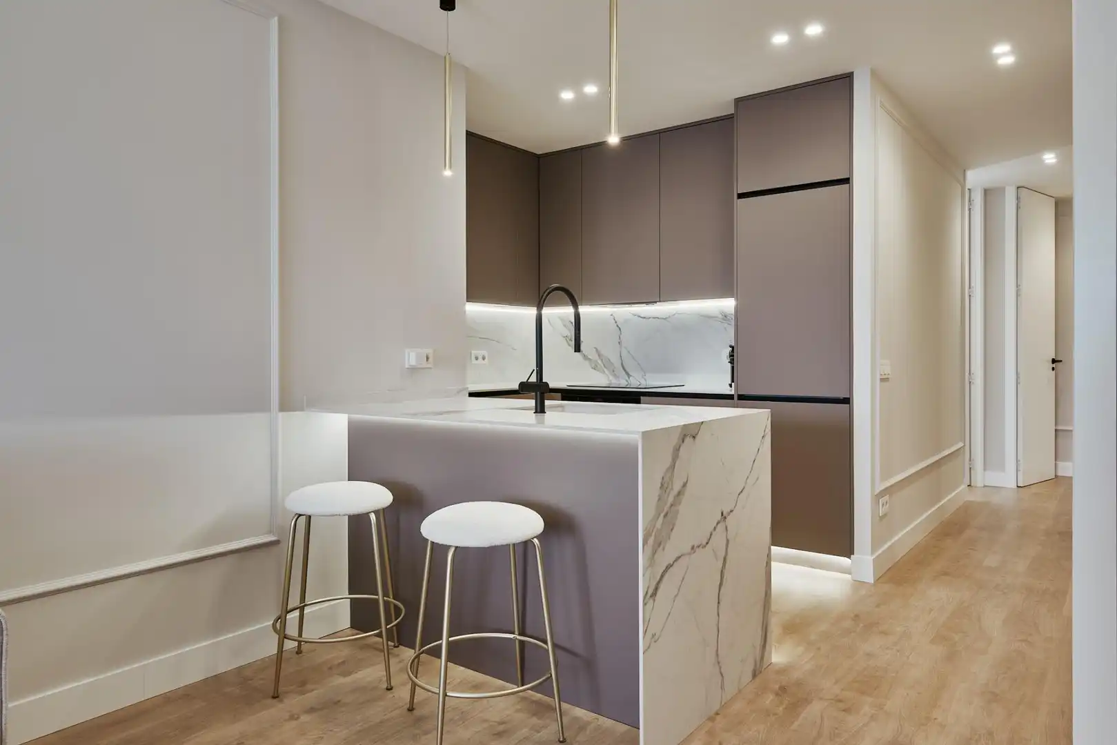 Cuina de Apartament en venda en Madrid amb Calefacció, Terrassa i Moblat