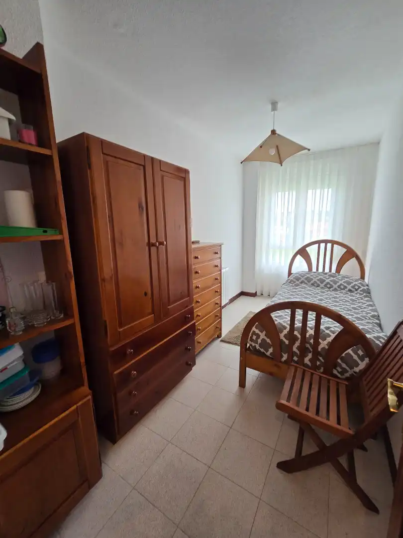 Habitación de Piso en venta en Bareyo con Calefacción, Terraza y Amueblado