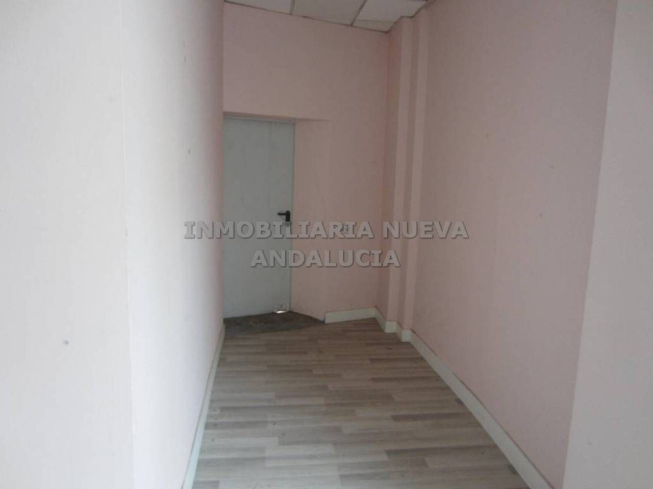 Local de alquiler en  Almería Capital