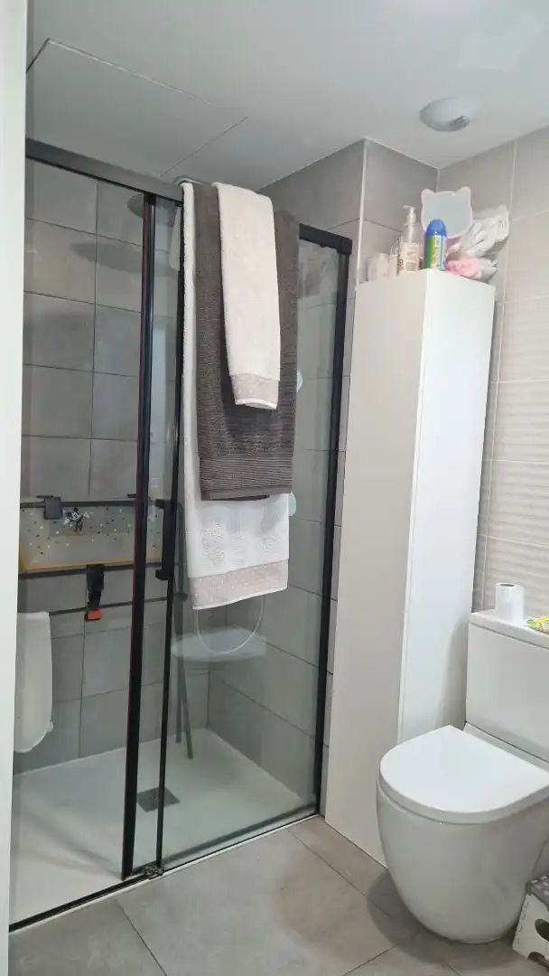 Badezimmer von Wohnung zum Verkauf in Sant Boi de Llobregat mit Klimaanlage, Heizung und Abstellraum
