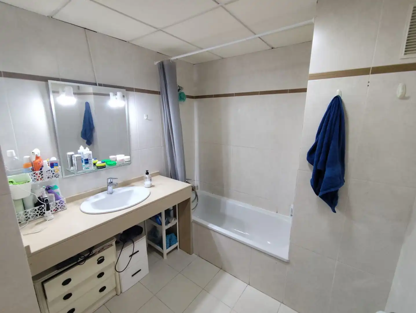 Bathroom of Flat for sale in Castellón de la Plana / Castelló de la Plana  with Air Conditioner, Heating and Parquet flooring