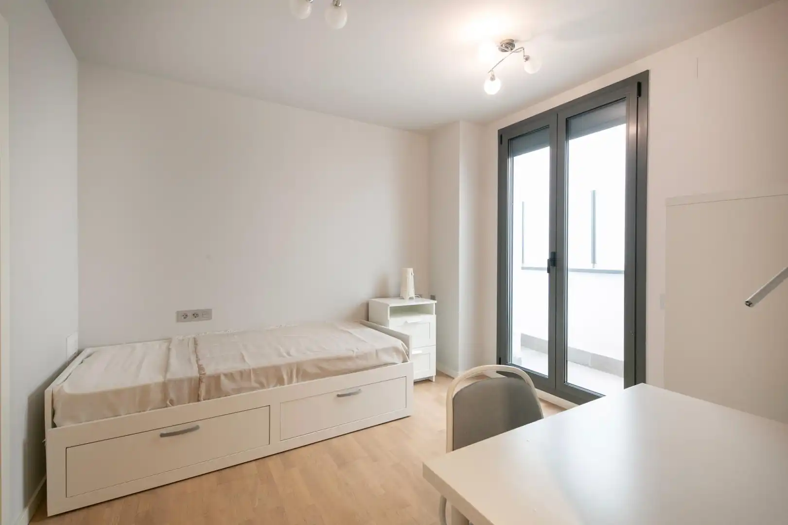 Bedroom of Duplexes for sale in Barcelona  with Parquet flooring, Furnished and Community pool