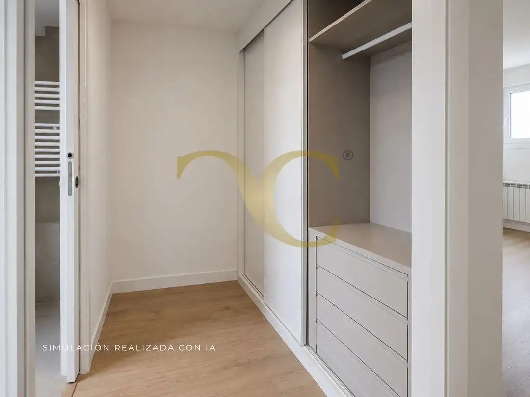 Schlafzimmer von Dachboden zum Verkauf in Llanes mit Heizung, Privatgarten und Terrasse