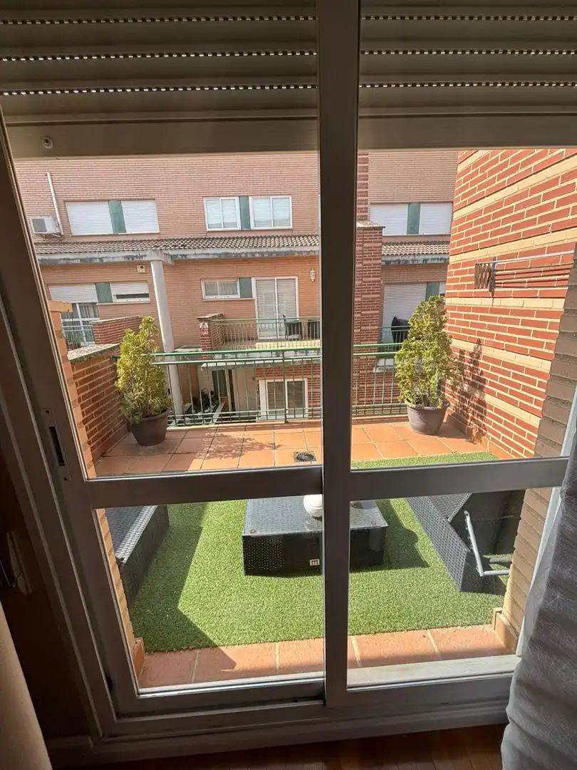 Terraza de Ático en venta en Villamediana de Iregua con Jardín privado, Parquet y Piscina