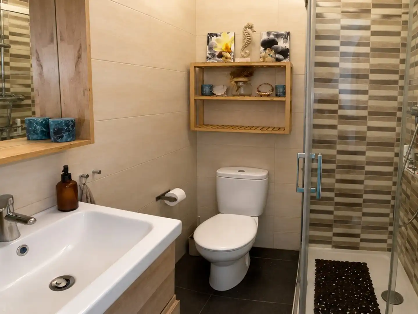Bathroom of Detached homes for sale in Piélagos  with Heating, Private garden and Parquet flooring