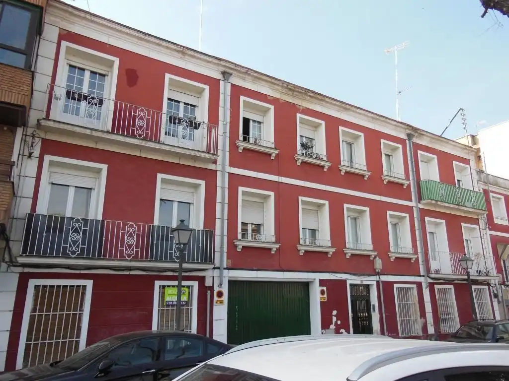 Vista exterior de Edificio en venta en Aranjuez
