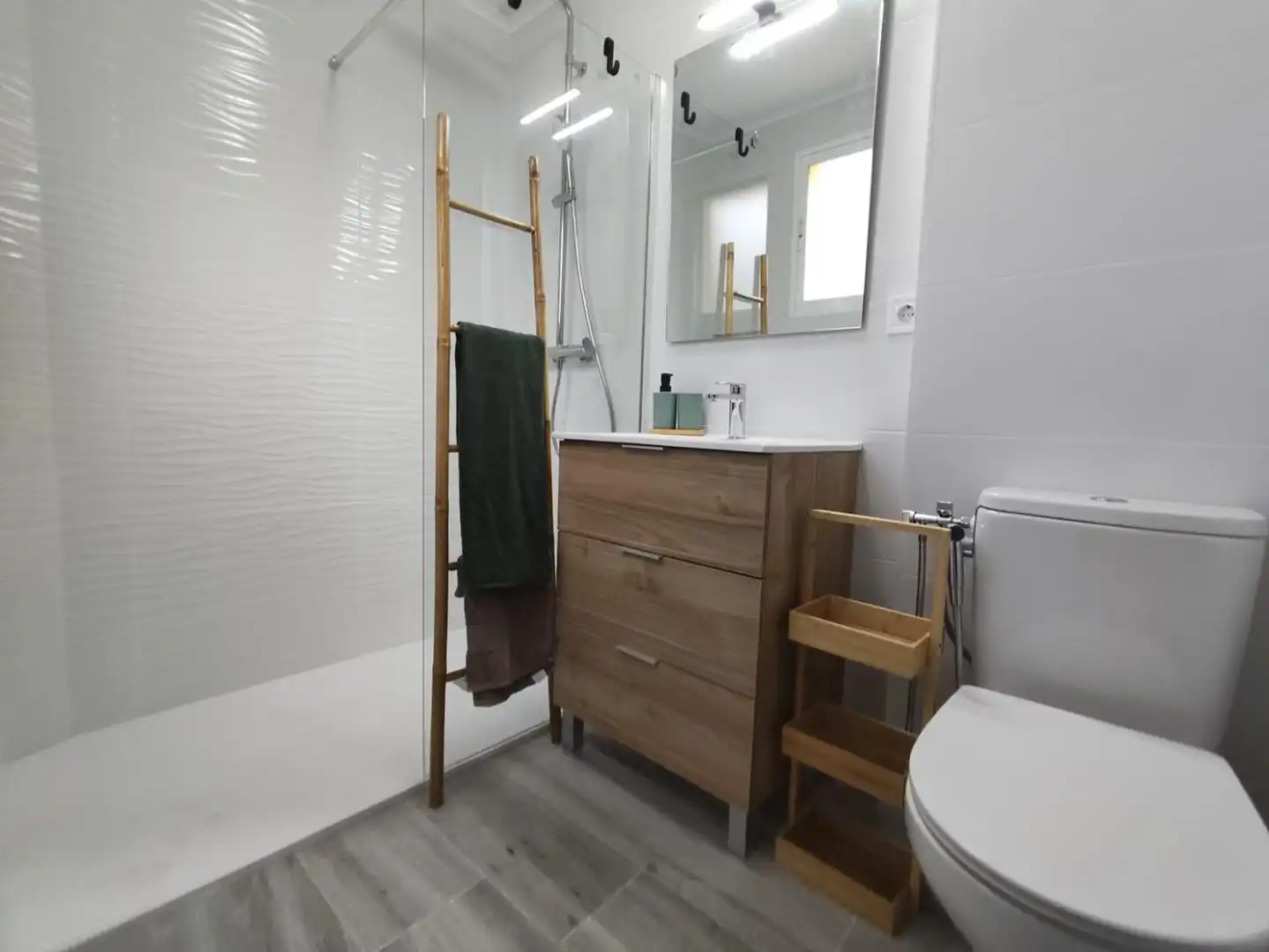 Badezimmer von Wohnung zur Miete in Sagunto / Sagunt mit Abstellraum und Möbliert