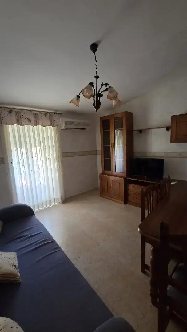 Sala d'estar de Casa adosada en venda en Brozas amb Aire condicionat i Balcó