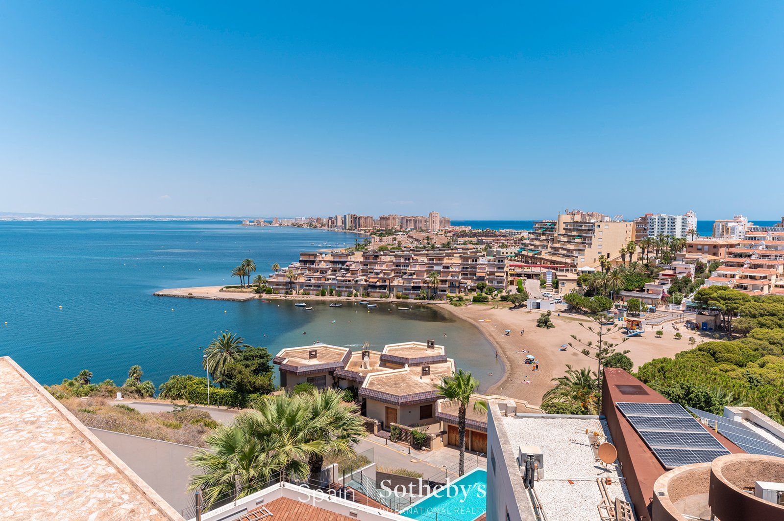 Vista exterior de Casa o chalet en venta en La Manga del Mar Menor con Aire acondicionado, Jardín privado y Terraza