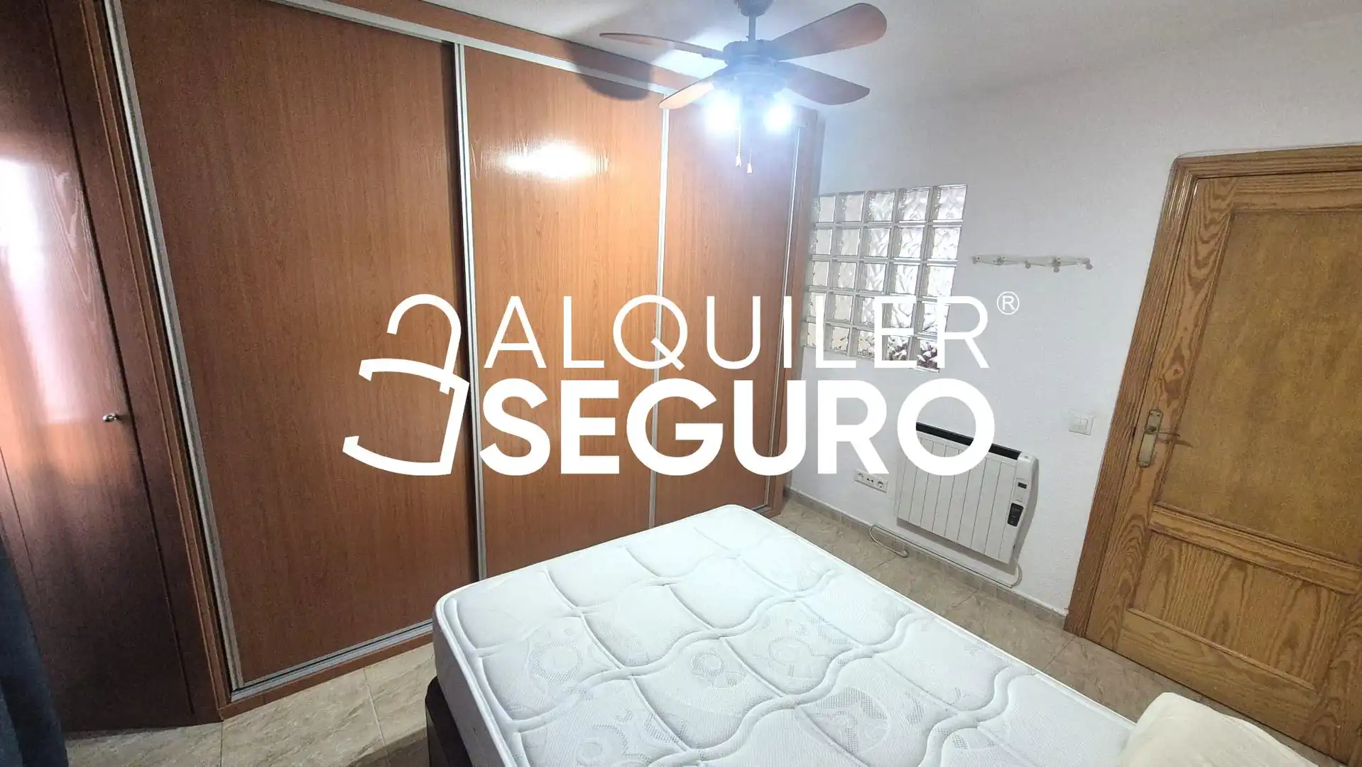 Habitación de Piso de alquiler en Madrid con Calefacción y Amueblado