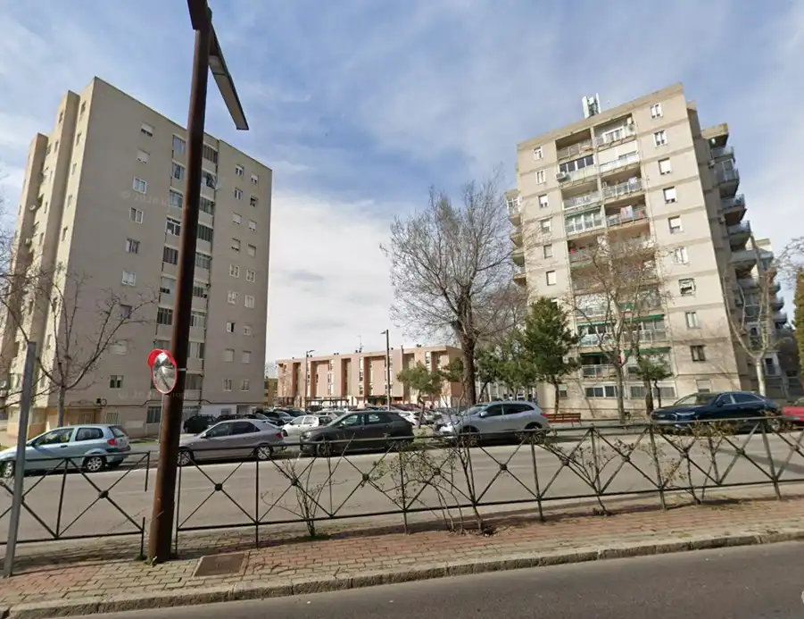Parkplatz von Geschaftsraum zum Verkauf in Guadalajara mit Klimaanlage und Alarm