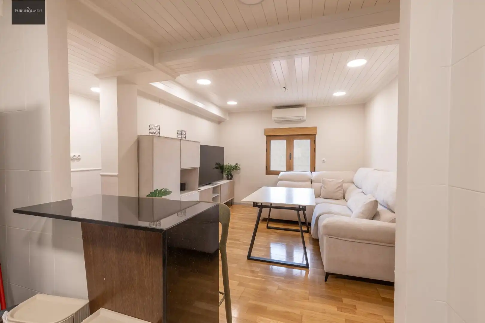 Living room of Flat for sale in Armilla  with Air Conditioner and Heating