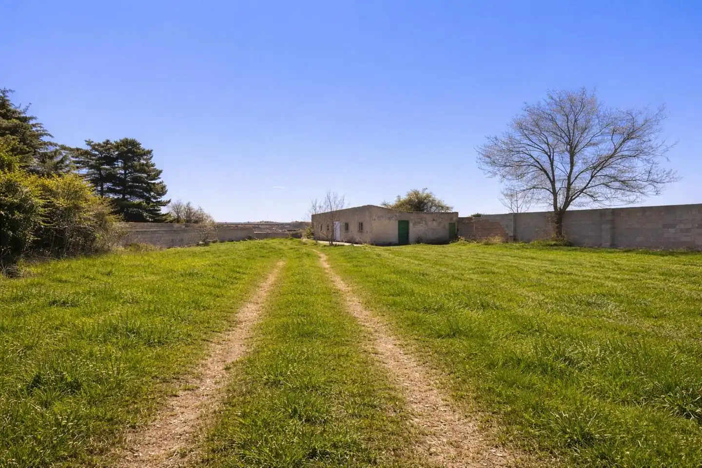 Terreny en venda a De Trescasas