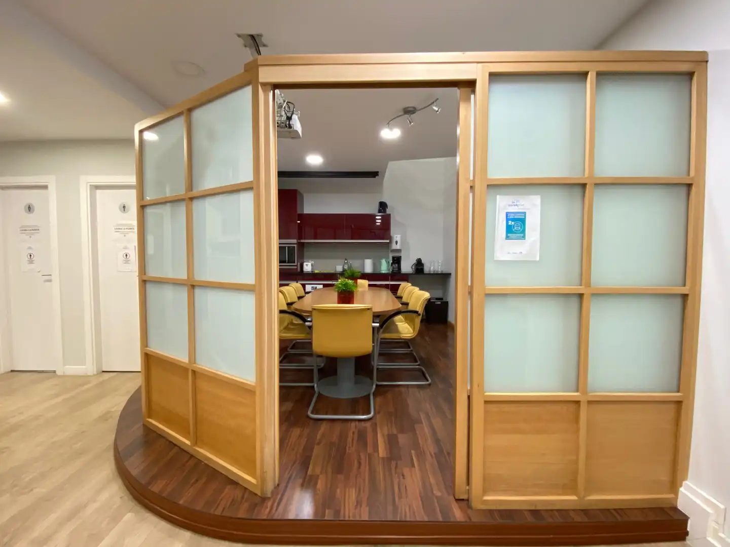 Office for rent in Madrid  with Air Conditioner, Heating and Balcony