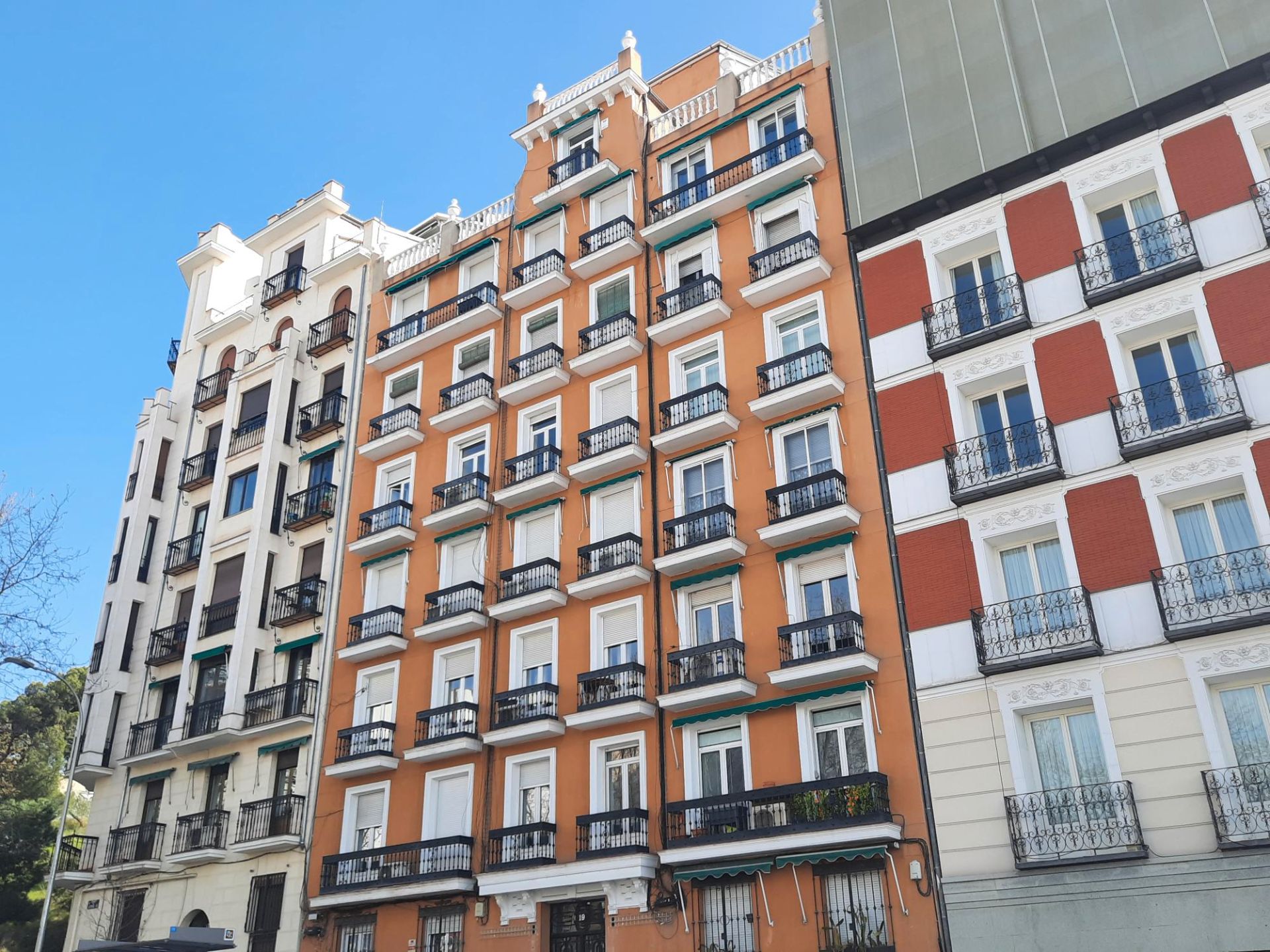Exterior view of Flat for rent in  Madrid Capital  with Heating, Parquet flooring and Furnished