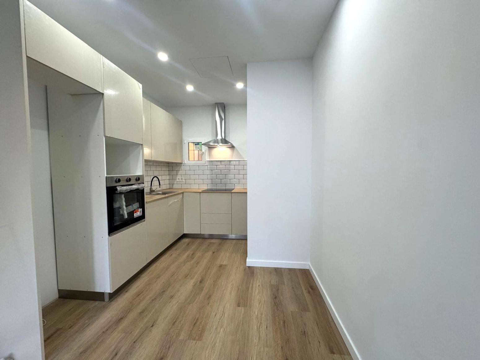 Piso en venta en Badalona - CL SOLSONA, La Salut, Salut - Lloreda