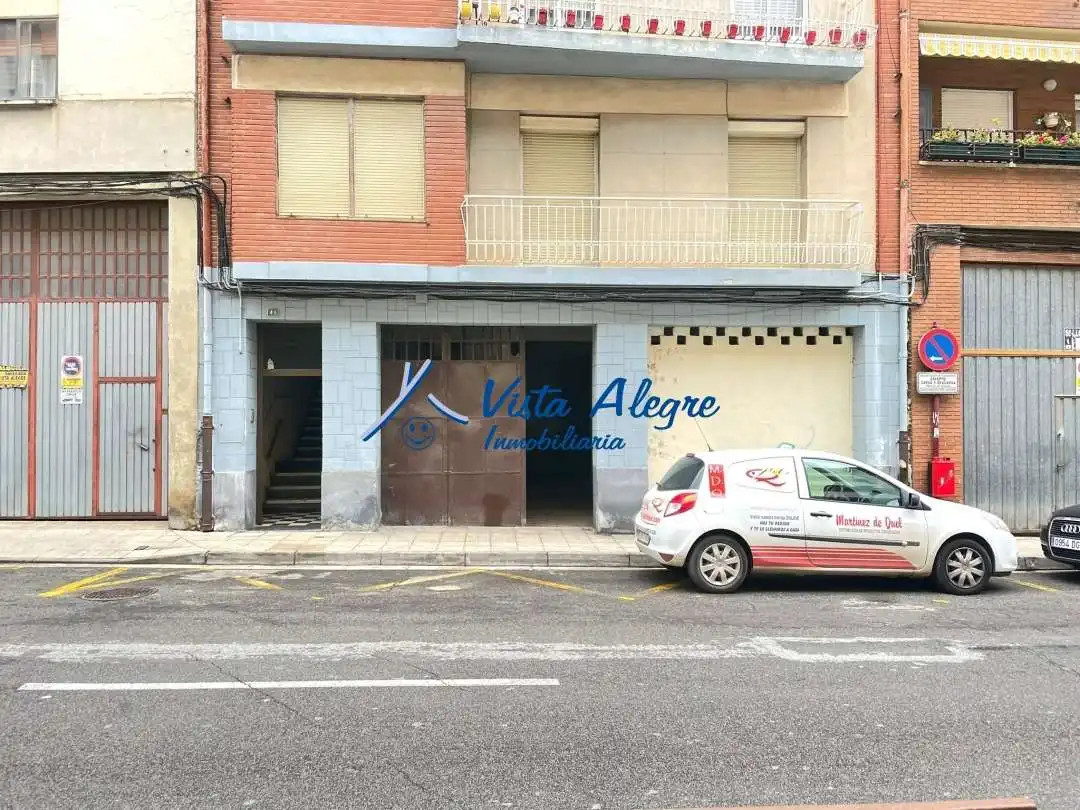 Locale commerciale in vendita a Calle Santa Lucía, imagen 2