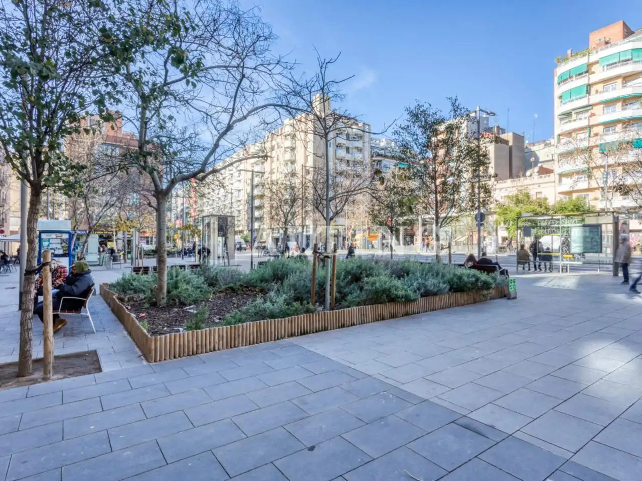 Vista exterior de Local en venta en Barcelona
