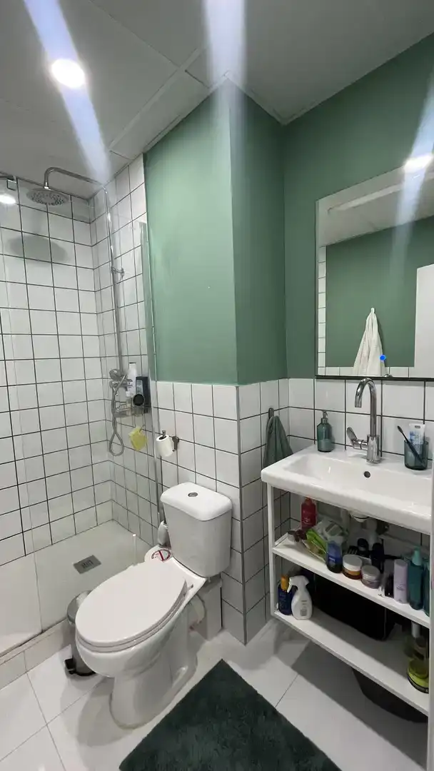 Badezimmer von Wohnung zur Miete in  Valencia Capital mit Klimaanlage