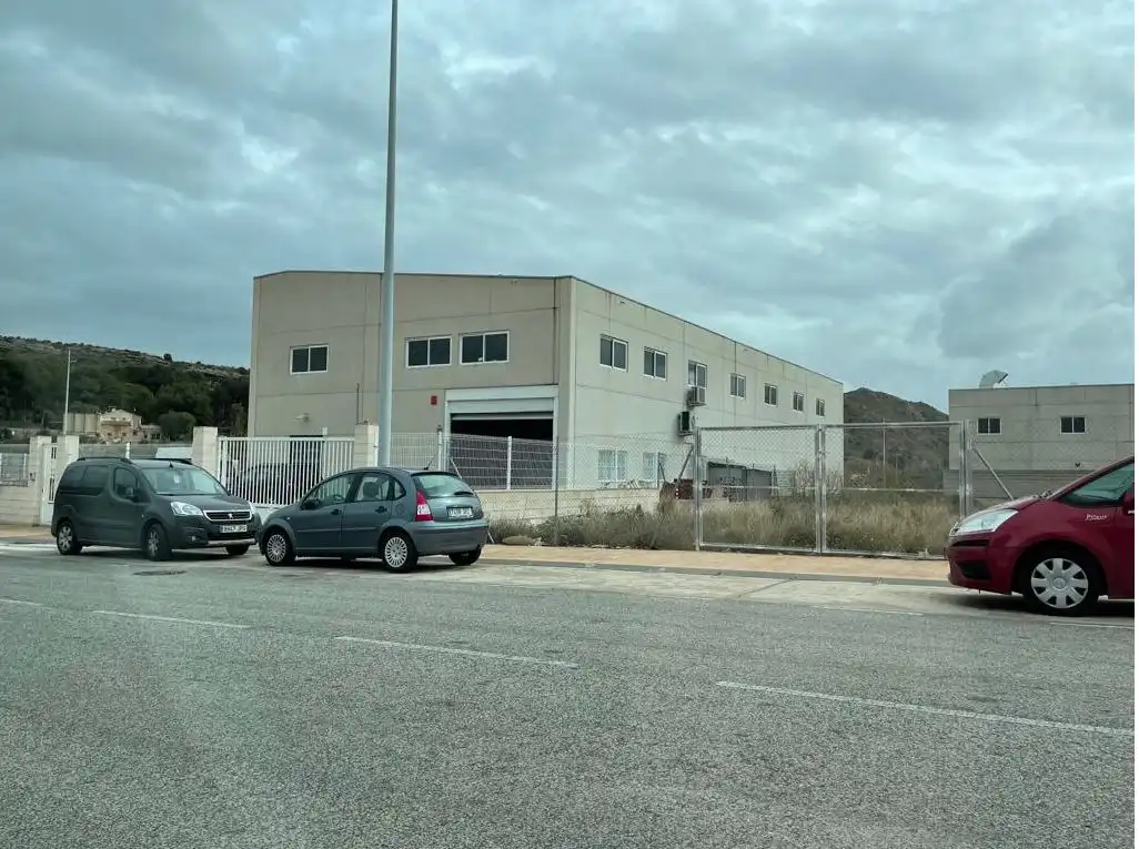 Industriegebäude zum Verkauf in Calle Modelistas 12Q, imagen 2