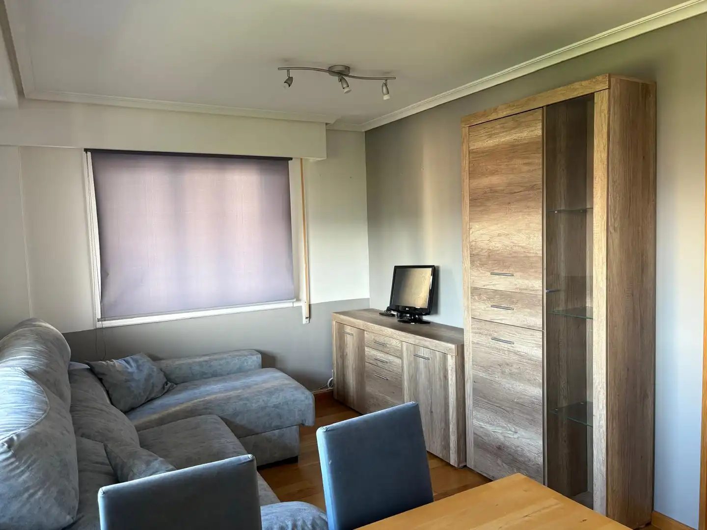 Sala d'estar de Estudi en venda en Ourense Capital  amb Calefacció, Parquet i Traster