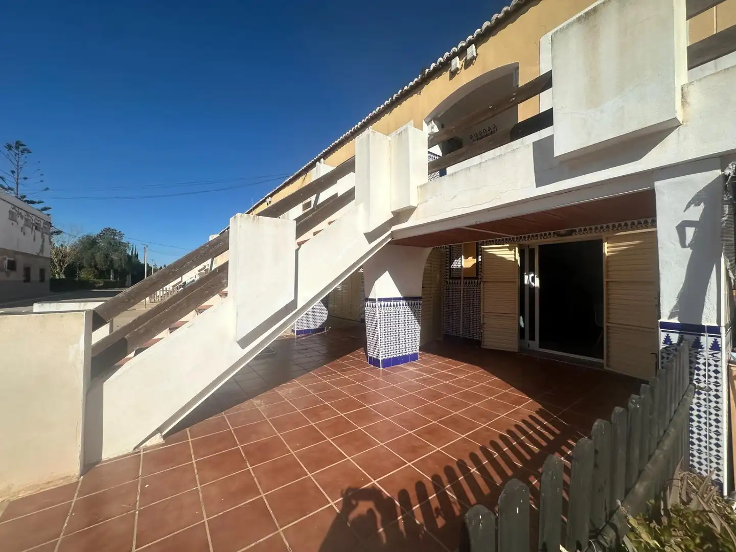 Außenansicht von Wohnung zum Verkauf in Cartagena mit Klimaanlage, Privatgarten und Möbliert