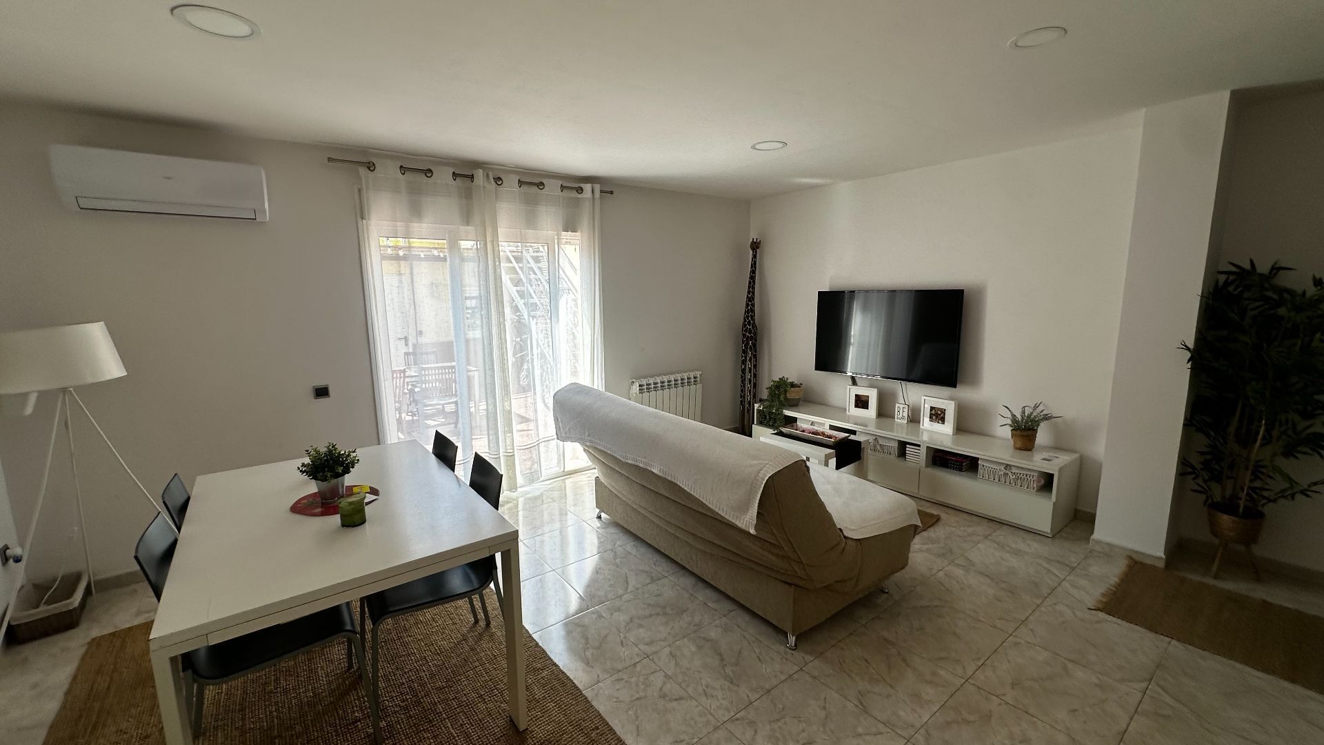 Sala d'estar de Casa o xalet en venda en Tortosa amb Aire condicionat, Calefacció i Terrassa