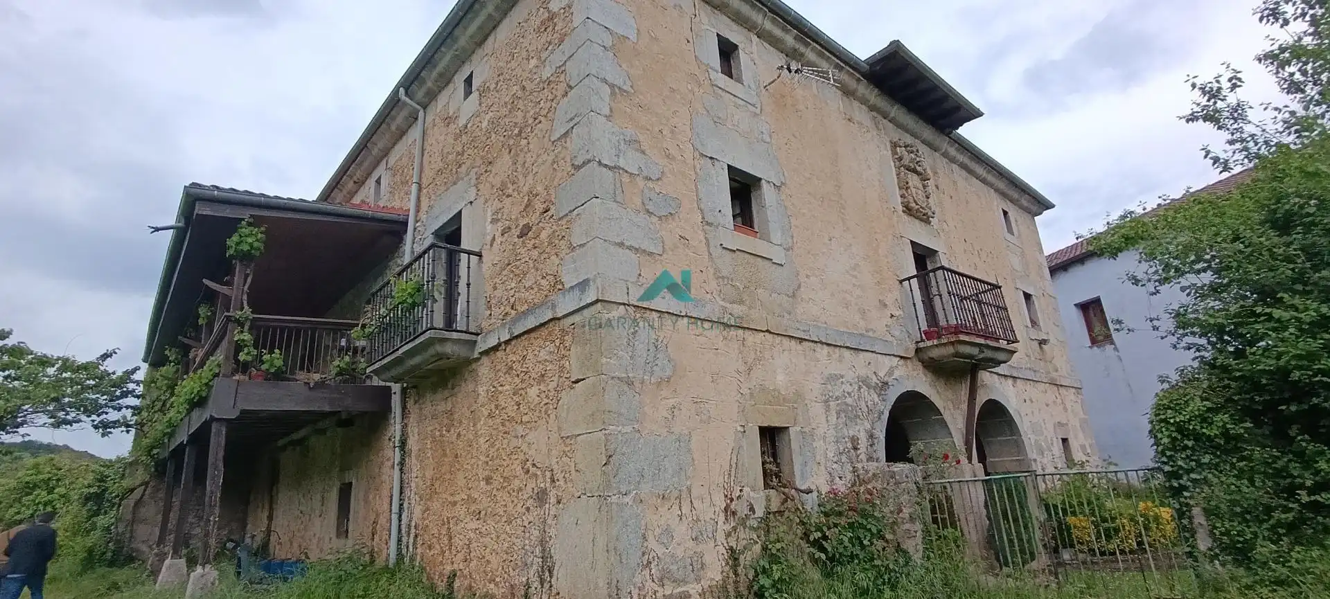 Casa rústica amb terrassa en venda a LA VIA