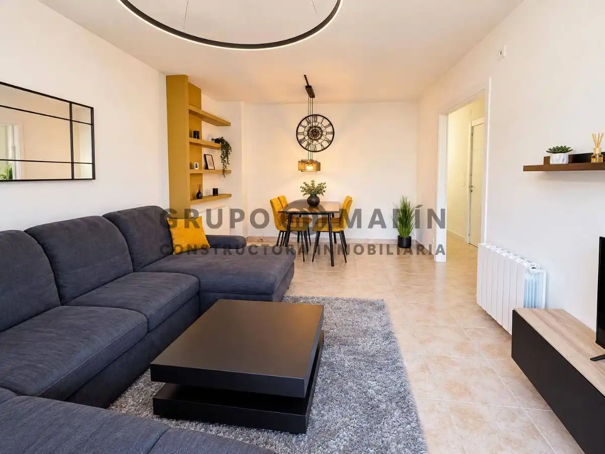 Sala de estar de Apartamento en venta en Palafolls, Barcelona