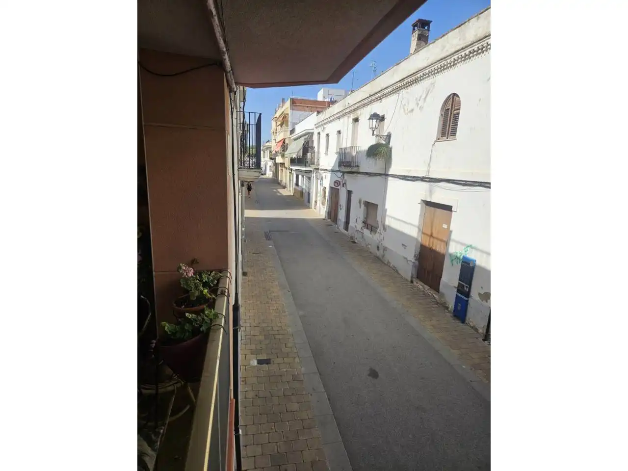Vista exterior de Piso en venta en Cunit con Parquet, Amueblado y Balcón