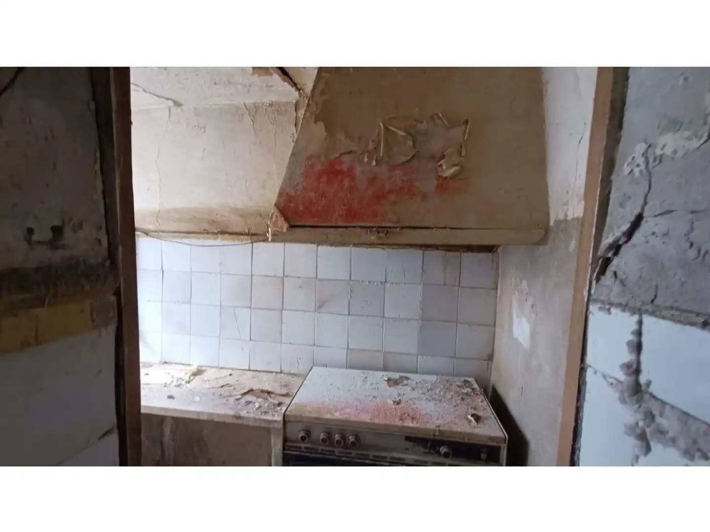 Cuina de Casa o xalet en venda en Villar del Arzobispo amb Terrassa i Balcó