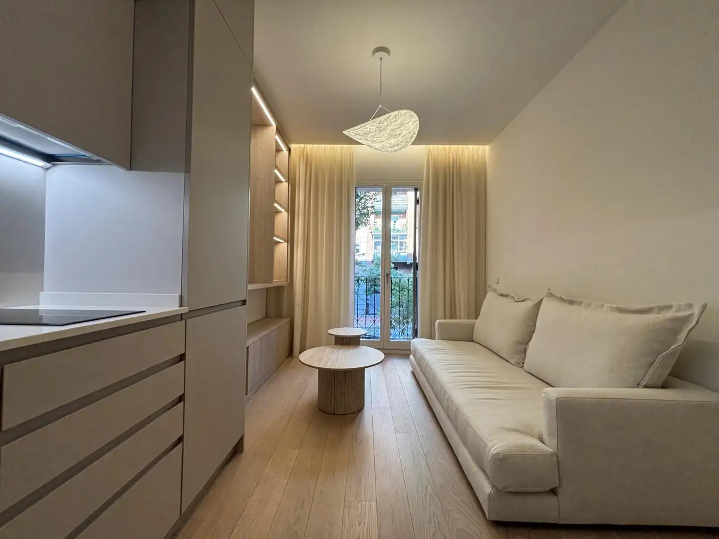 Sala de estar de Piso de alquiler en Madrid con Aire acondicionado, Calefacción y Terraza