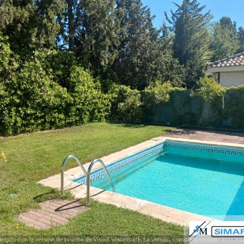 Piscina de Casa o xalet en venda en Olías del Rey amb Aire condicionat, Calefacció i Jardí privat