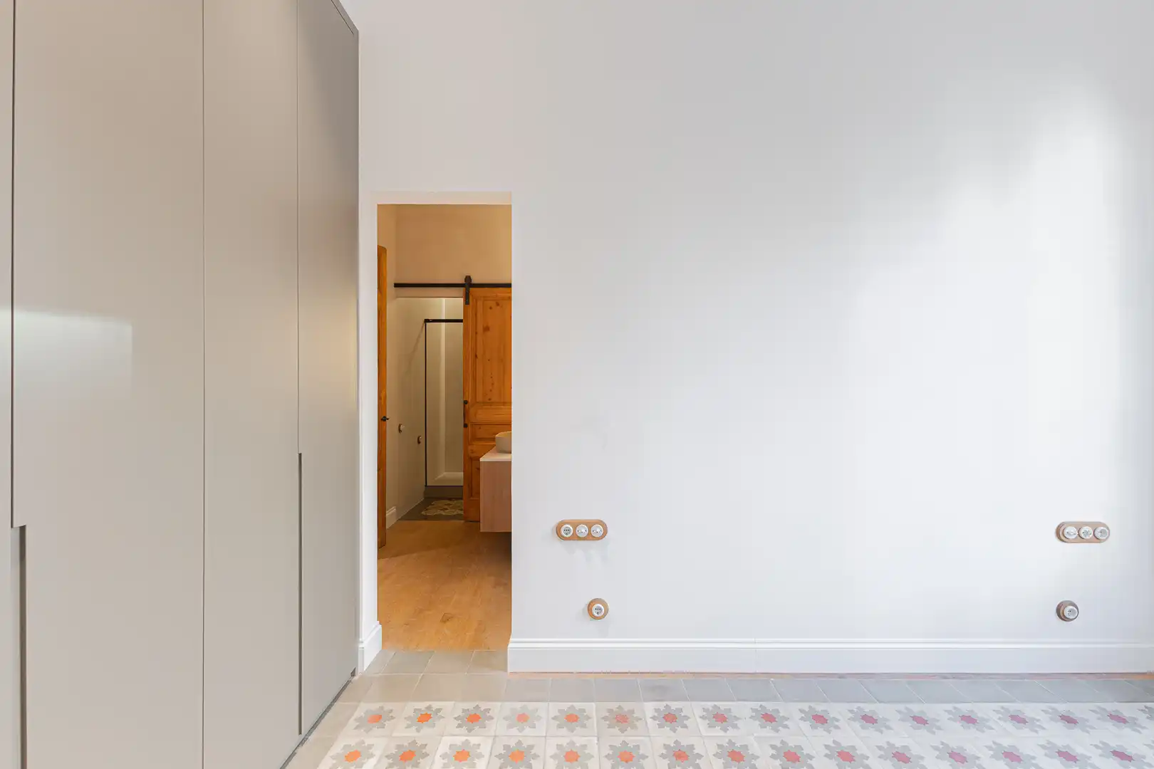 Schlafzimmer von Wohnung zum Verkauf in Barcelona mit Klimaanlage, Heizung und Balkon