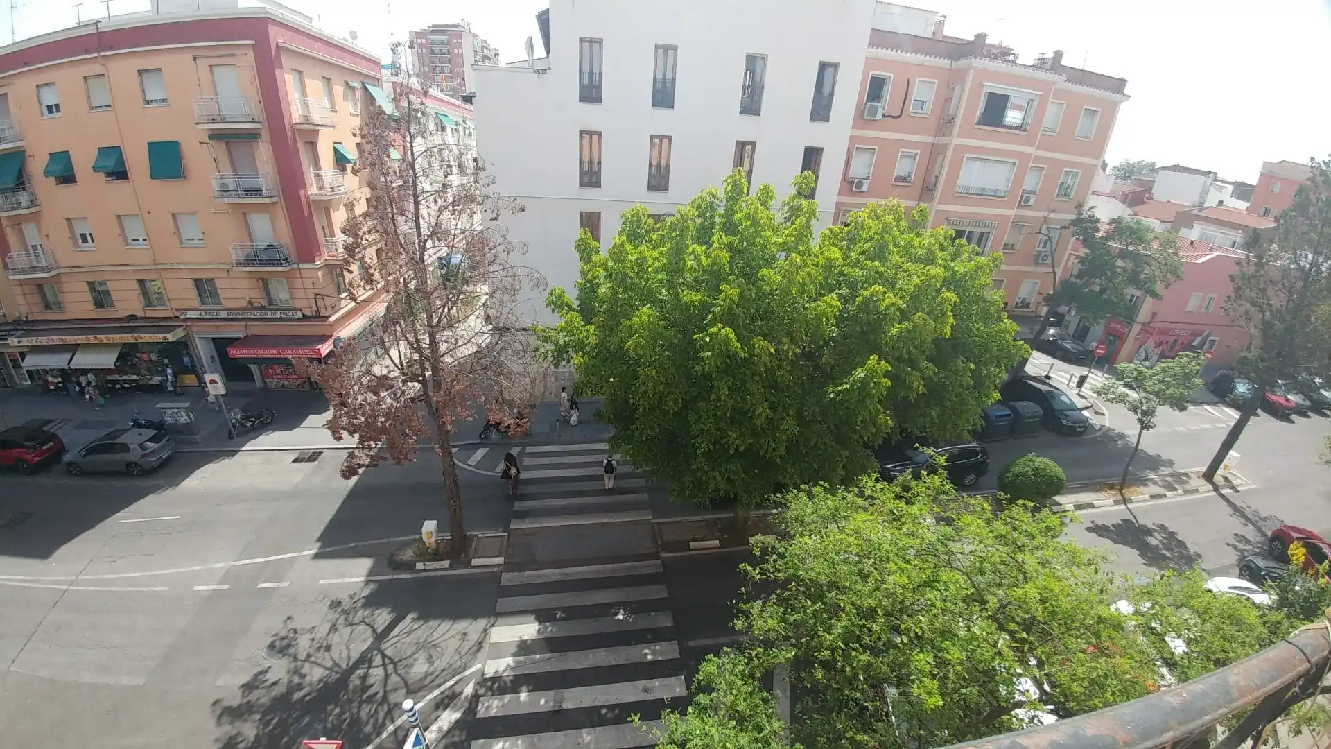 Vista exterior de Piso en venta en Latina